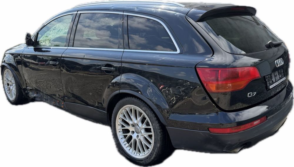 Audi Q7 S-line 3.0 TDi Ауди Кю 7 3.0 ТДи на части!
