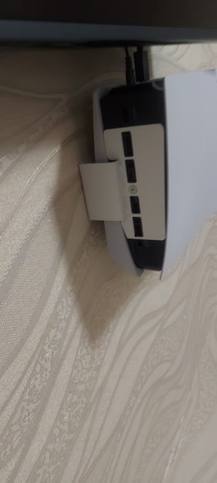 Продам Sony Playstation 5