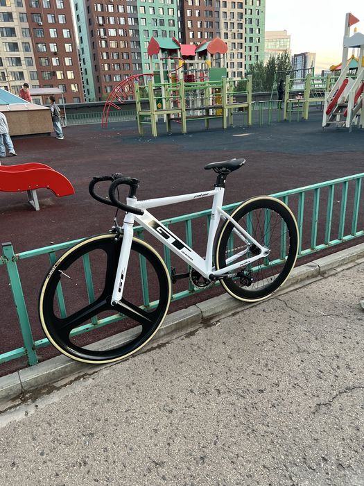 ведосипед фикс GT