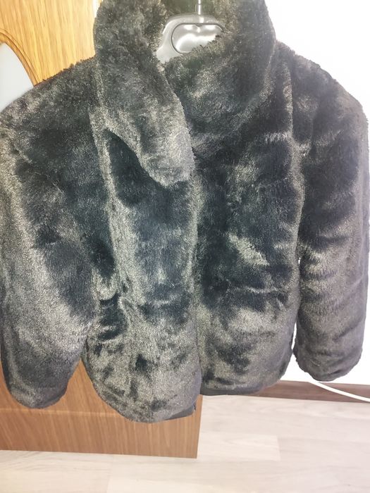 Haina/geaca blana HM marime 146