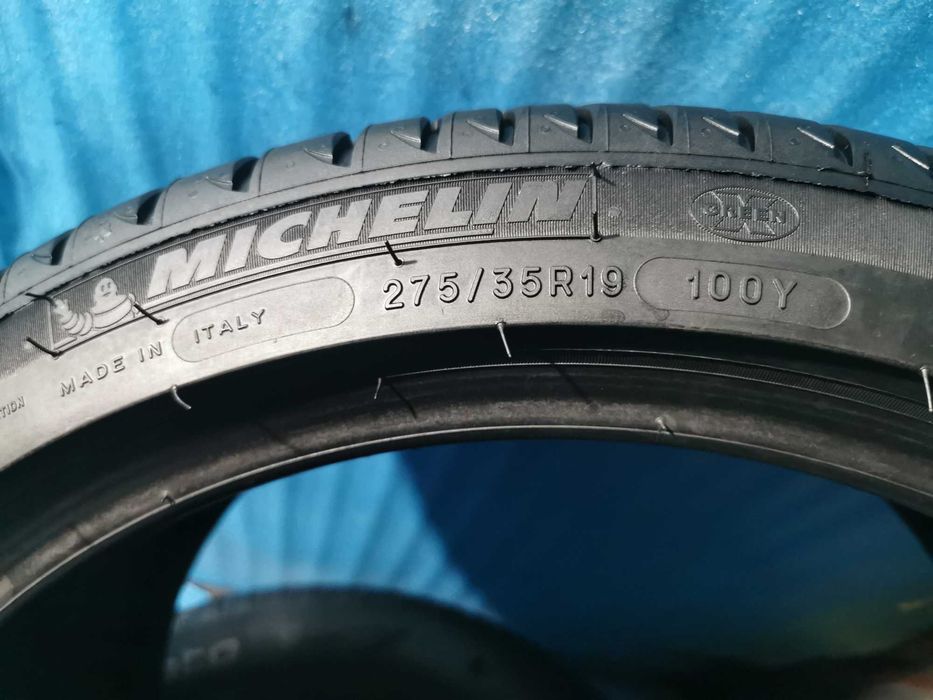 275/35 R19 - michelin runflat 2 bucati