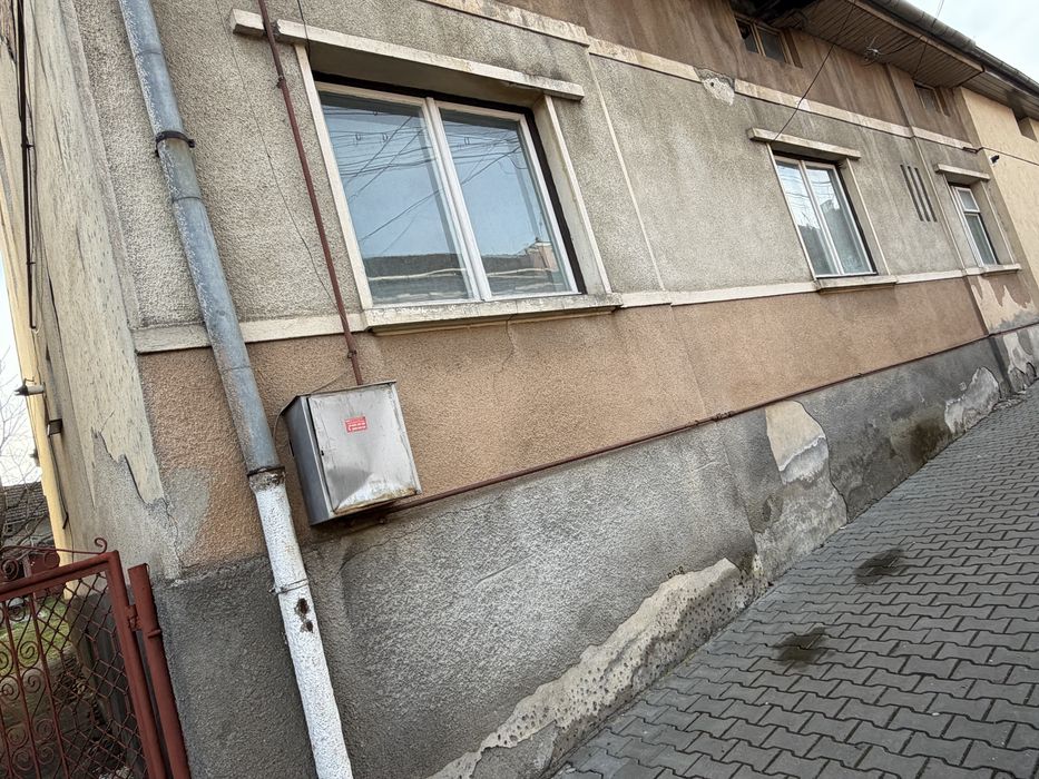 Casa de vanzare