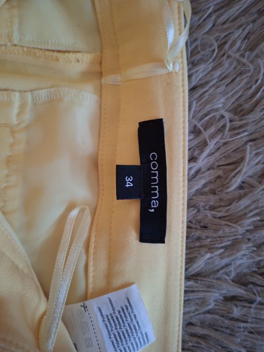 Vând pantaloni  de vara.
