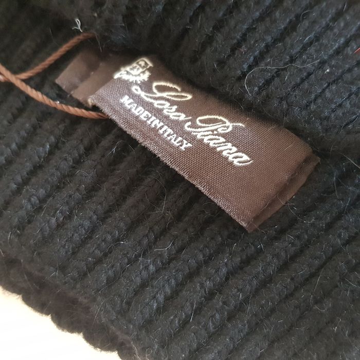 Set Caciula si Fular L o r o P i a n a din lana