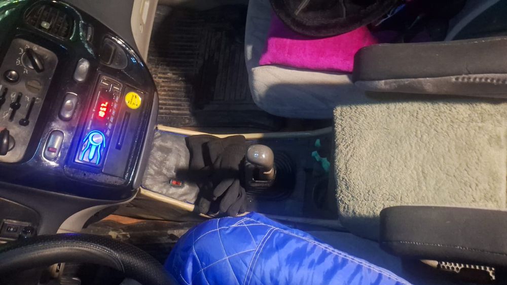 Mitsubishi space gear 1995