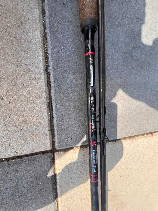 Lansetă FL Strategist X Feeder H 3.60 m 100-300 g – 3 tronsoane