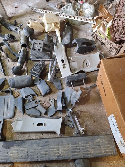 Продам запчасти на Хайлюкс,