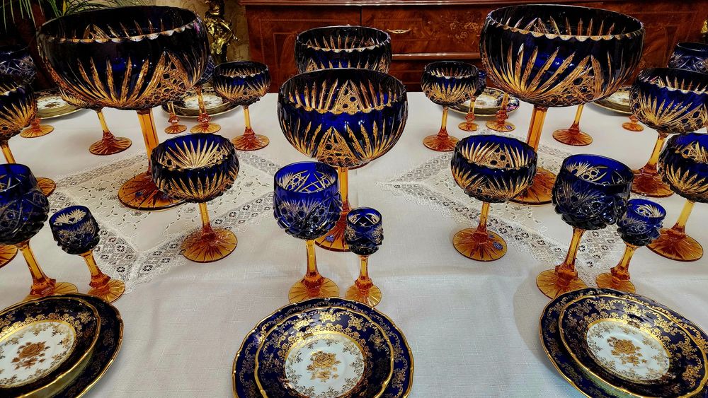 Богемия. Хрусталь. Набор шикарных вазочек фужеров и рюмок. Дёшево !