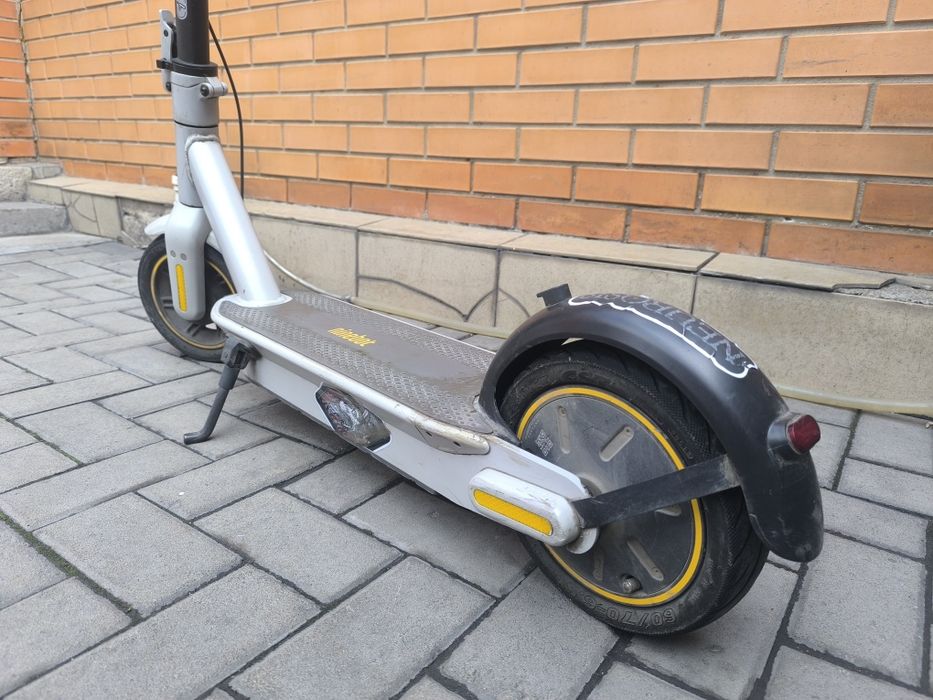 Электросамокат ninebot