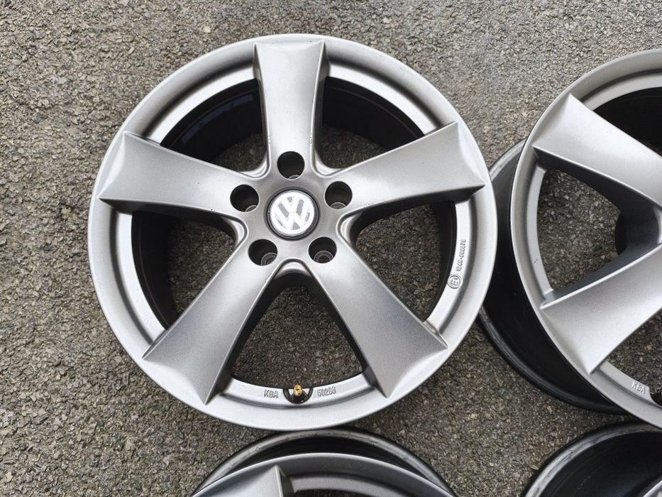 Фолксваген/VW - 17 цола 5x112; 4 бр. лети джанти  цвят графит
