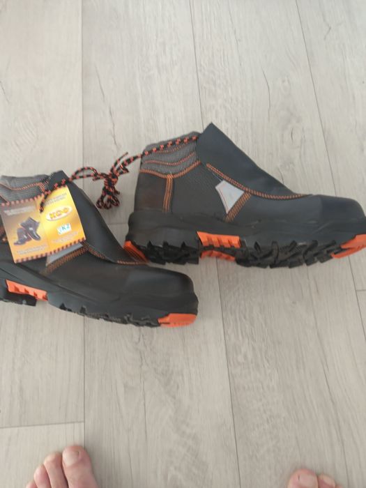 Рабочие ботинки с металлическим носом 45 размер