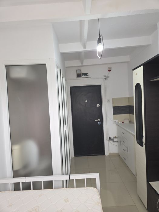 Camera de camin de închiriat