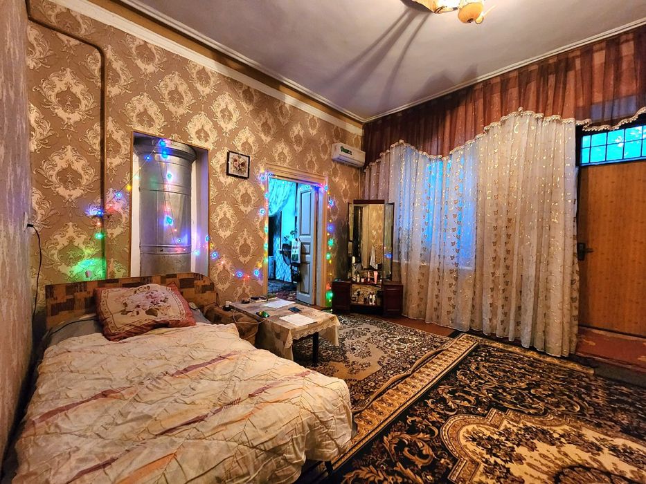 Продается дом центр возле Университета