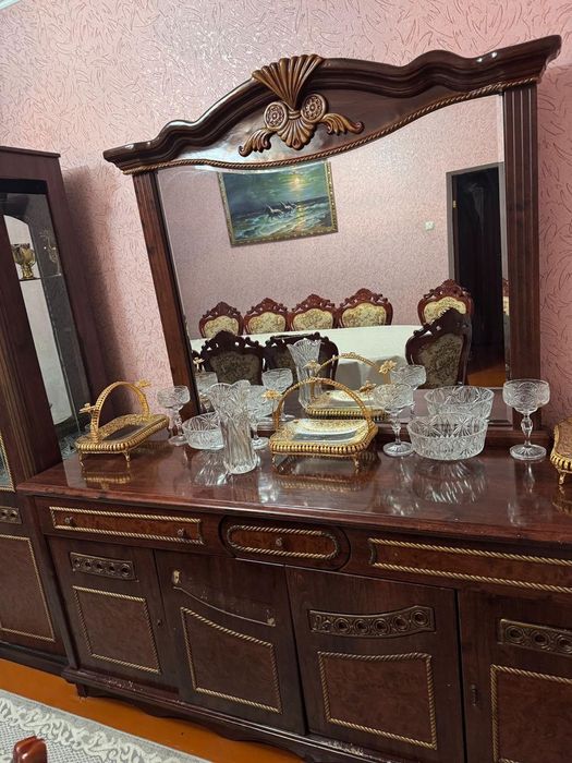 Продаётся Сетенка и комод