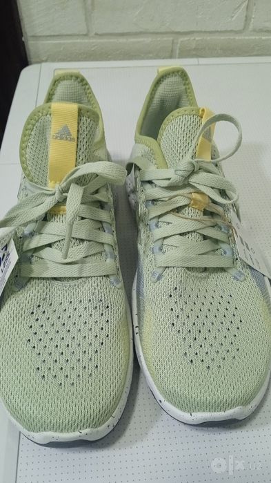 Adidas женские кроссовки
