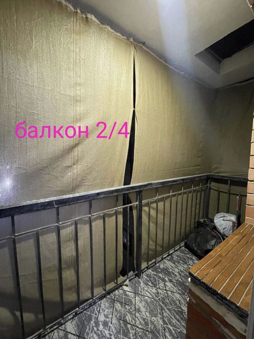 Nurafshon city  3 xonali uy birinchi qurilgan 4 talik gishtli uylardan