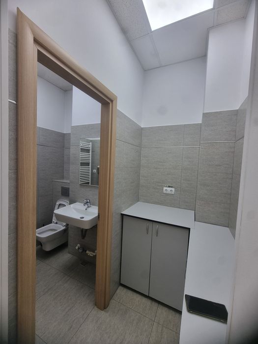 Spațiu comercial 82 mp,deschidere mare la stradă, Micro 12 Târgoviște