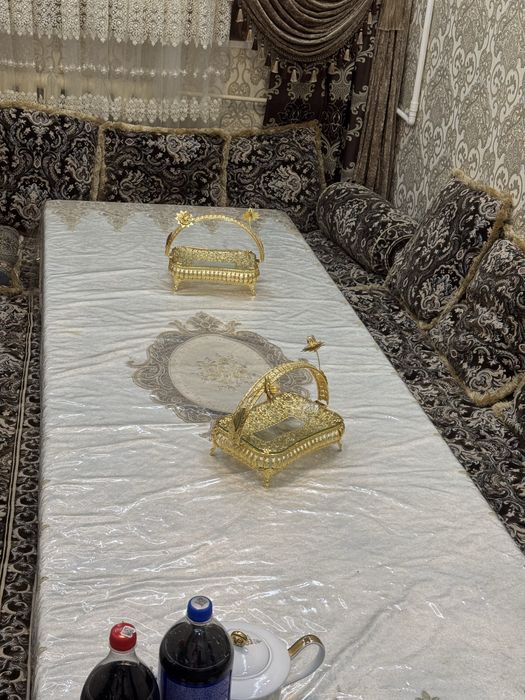 Xontaxta parda va ko’rva yostiq sotiladi