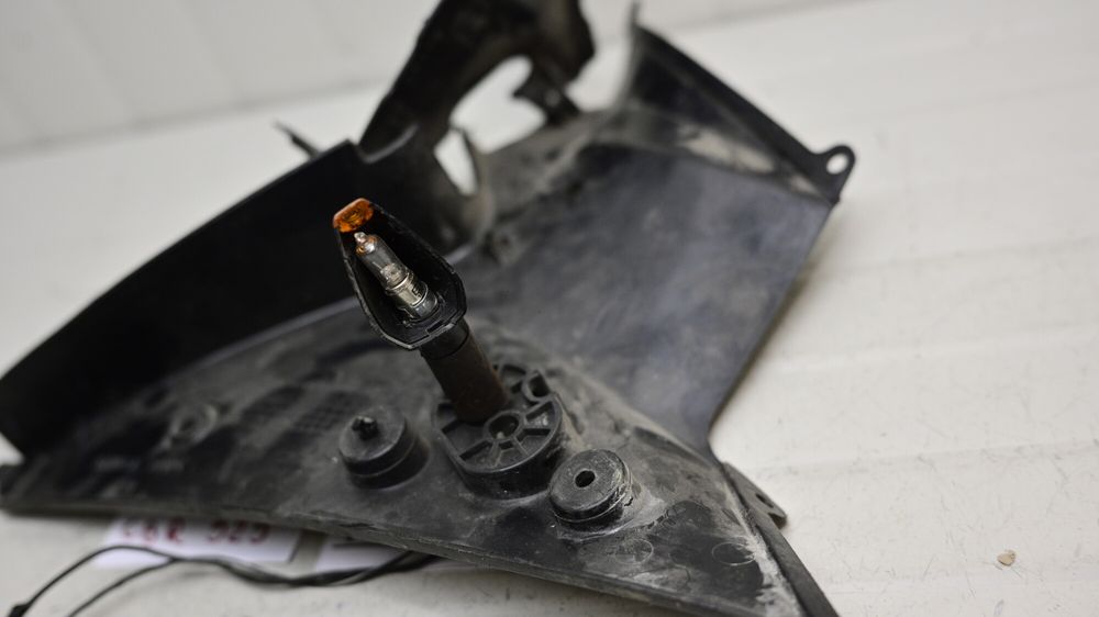 Carena Plastic Trim Dreapta Cu Semnalizare Honda CBR 929 2000 - 2001