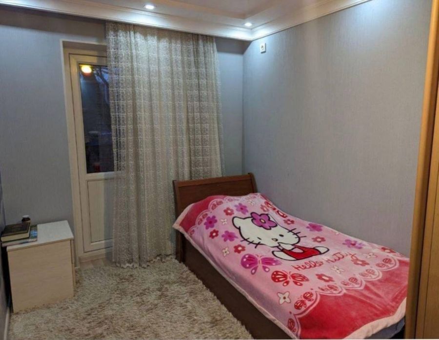 Аренда М.Горкий 4 ком 2 этаж 4 этажка все ест фото реално