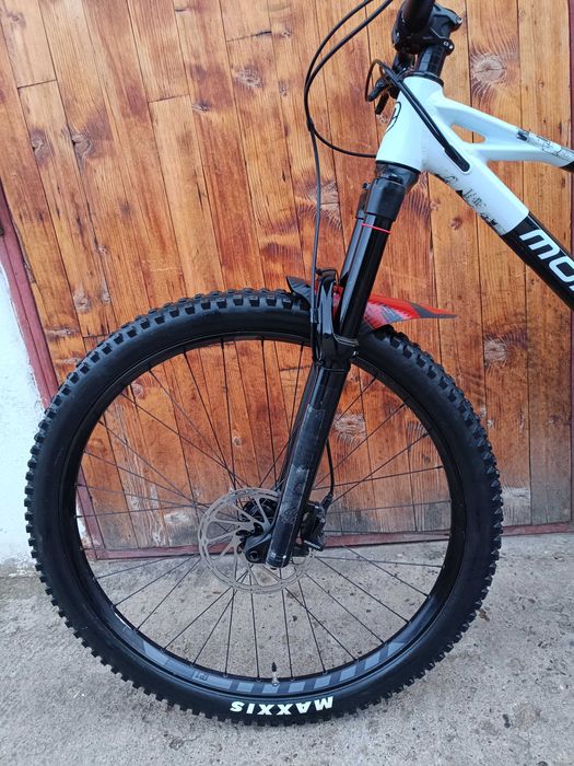 2025 Mondraker Raze