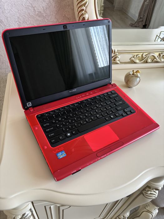 Sony VAIO лаптоп ноутбук