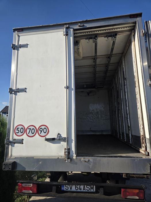 Vand cub frigorific cu sistem carlige sau paleti
