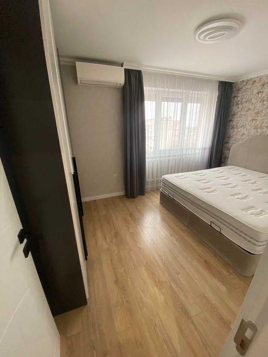 Продава се Тристаен апартамент в Пловдив, Център - 100 кв.м за 2395 €/кв.м - Снимка #11