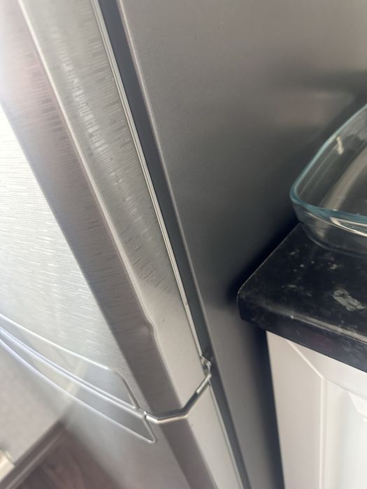 Холодильник Samsung