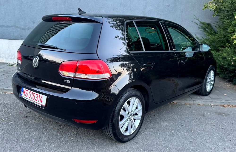 VOLKSWAGEN Golf 2012 — imagine 4