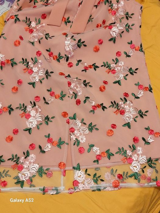 Rochie elegantă din dantelă.