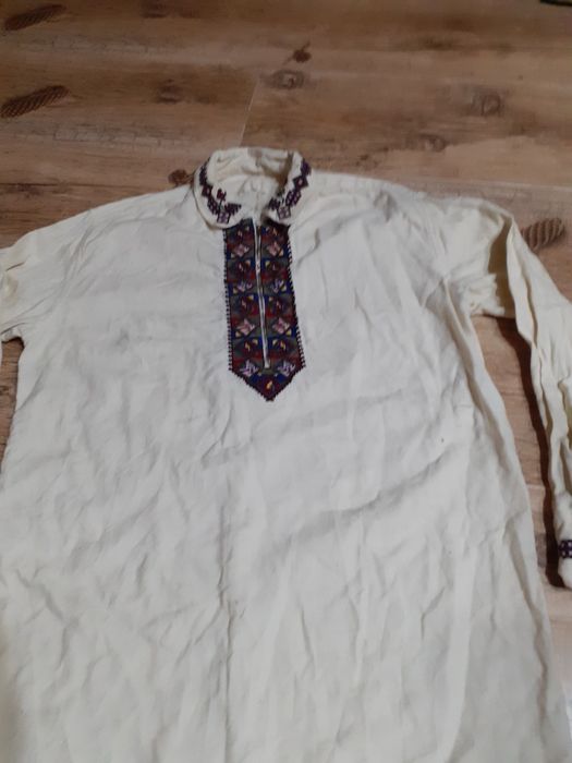 Риза  нашивана  мъжка  Риза с потури и..пищови