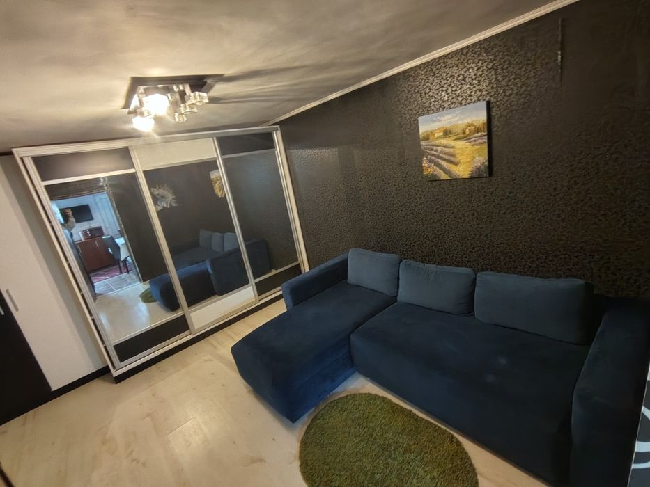 Închiriez casa cu două camere