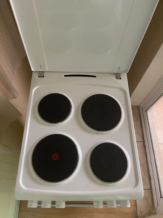 Aragaz electric Amica SHE 508EE NOU!