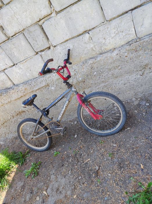Vând BMX demon merge foarte bine 250 lei negociabil