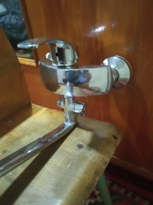 Смеситель для ванны