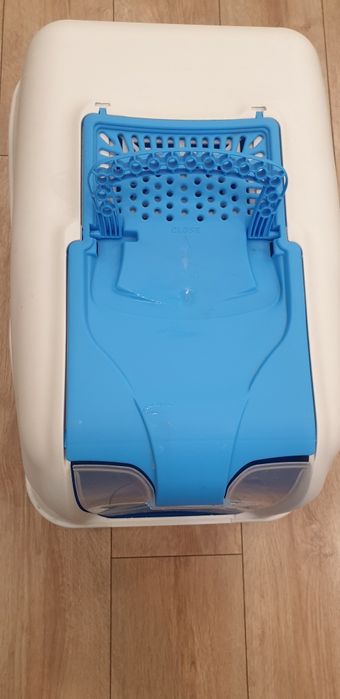 Litiera mare cu capac și usita