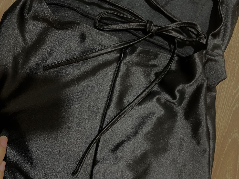 Бална сатенена рокля