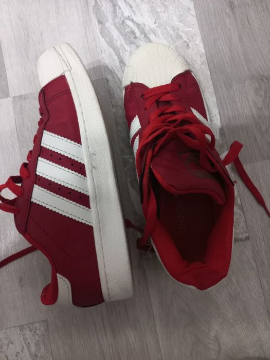 ADIDASI DAMA diferite marci