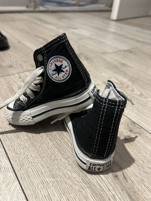 Tenisi converse