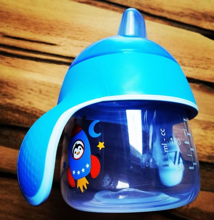 Лот от шишета, две от които са нови