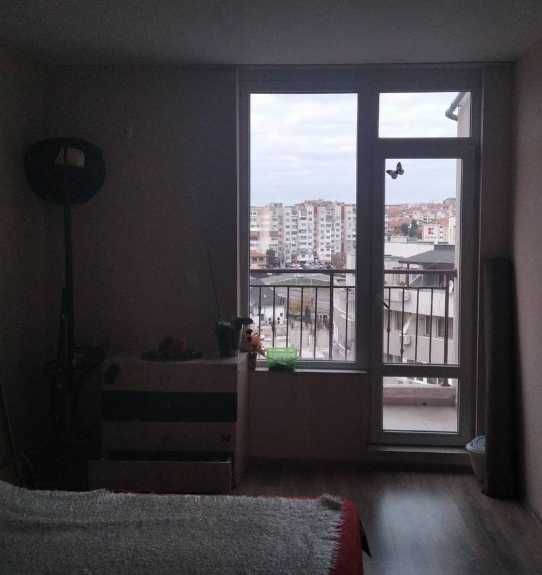 Дава се под наем Двустаен апартамент в Бургас, Меден рудник - зона А - 65 кв.м за 170 € - Снимка #1