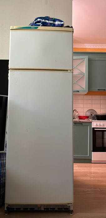 Срочно недорого продам холодильник