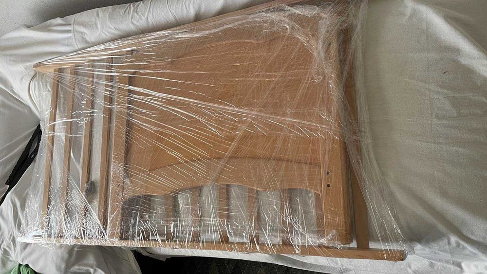 Детско легло 70/140, като ново с кокосов двулицев матрак също като нов