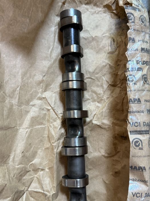 Разпределителен вал Фолксваген Крафтер VW Crafter 2.0 TDI