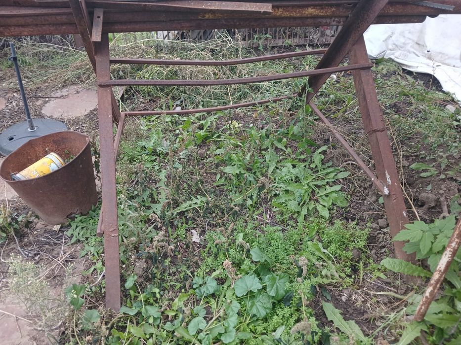 Продам     Стойка для распиловки дров