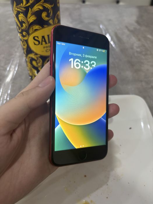 продам Айфон 8 состояние отличный.  iPhone 8