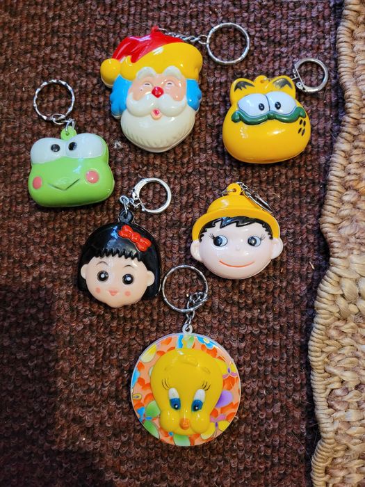 Огромна Колекция от ключодържатели.