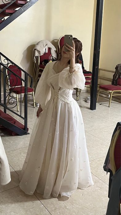 Платье вечерний, почти новый