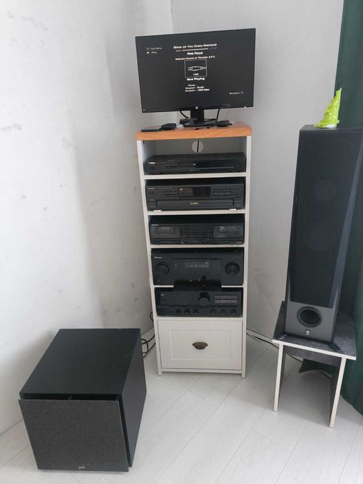 Продам тумбочку под аппаратуру